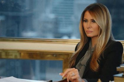 Pustite fanfary uz sa stahuju keby chceli nakruitit parodiu o prvej dame vyzerala by ako Melania