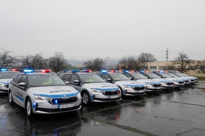 SNS vyjadrila podporu policajnym odborarom platy policajtov by zvysila