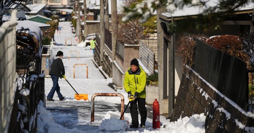 Silne snezenie v Japonsku si za dva tyzdne vyziadalo 30 obeti