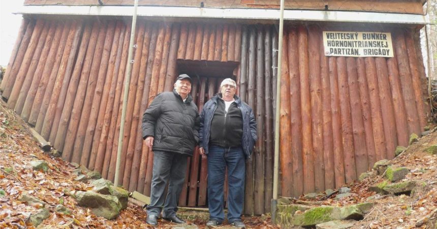 Stopy partizanov v lesoch hornej Nitry nezmizli Pamiatky odboja udrziavaju dalsie generacie