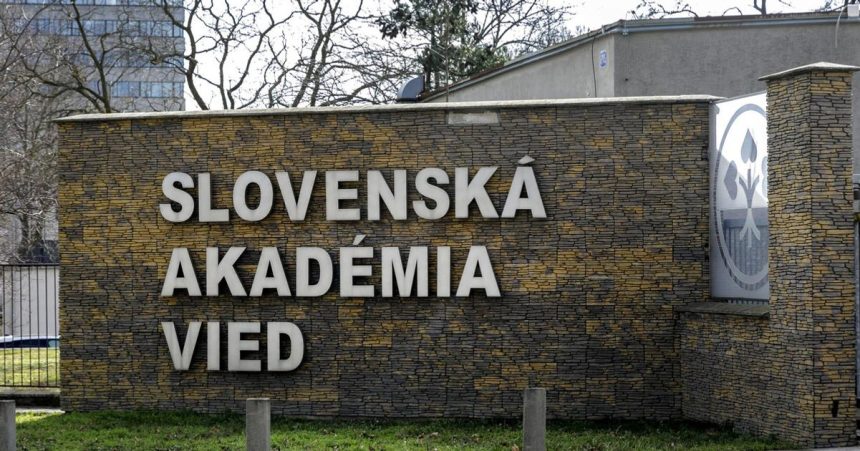 Svetlo ju aktivuje molekula nasledne zautoci Eurposki a slovenski vedci testuju setrnejsiu liecbu rakoviny