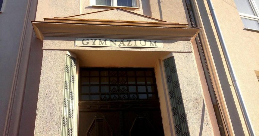 TSK planuje vybudovat nove ucebne v gymnaziu v Banovciach nad Bebravou