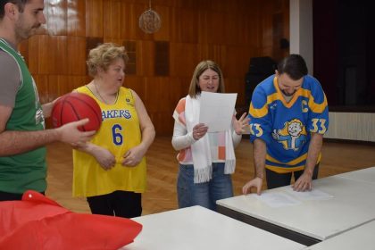 Uputavka na filmove predstavenie nemus by vbec nudn Humenanov pozn cele Slovensko