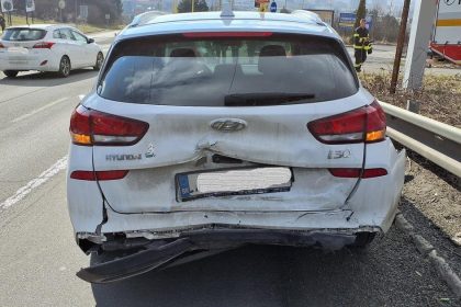 V Kosiciach doslo k zrazke troch aut nehoda si vyzadala najmenej jedneho zraneneho