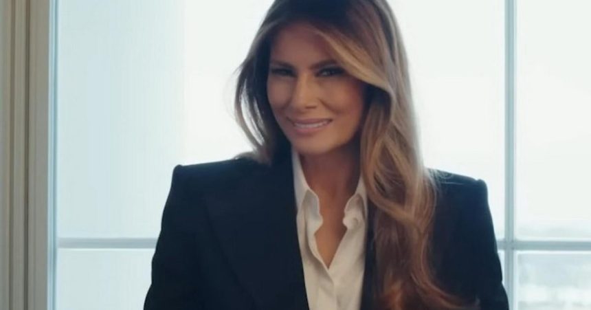 Z filmu o Melanji Trumpovej chcete odis aj ke by ste ho pozerali v lietadle