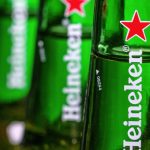 pivovarnicky gigant heineken planue v priebehu dvoch rokov prepustit az 6000 zamestnancov