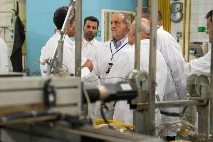 rokovania medzi usa a iranom sa uskutocnia v piatok v omanne uvadzaju media