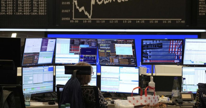 Akciovy index S P 500 klesol uz treti tyzden po sebe