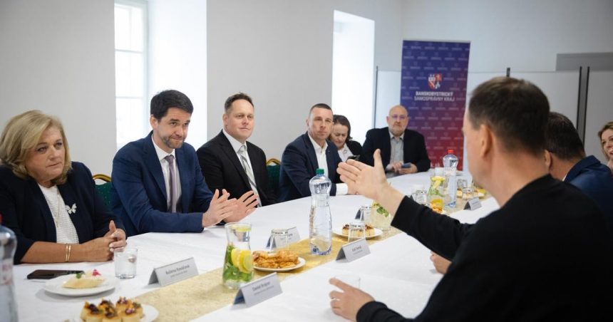 Banskobystricky kraj investuje miliony do podpory seniorov a zranitelnych osob pomaha mu ministerstvo