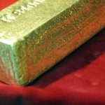 Cena zlata klesla o viac ako 3 percenta