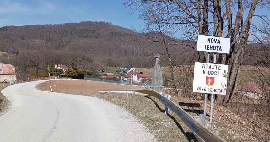 Este pred par rokmi tam fotili davy turistov no po skonceni nakrucania zaujem o obec opadol