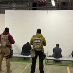 Financna sprava odhalila na zapade Slovenska nelegalnu vyrobu cigariet skoda sa odhaduje na statisice eur