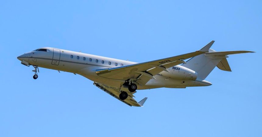 Hnutie Slovensko opat kritizuje Kalinaka za nakup lietadiel z roku 2024