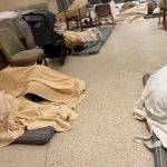 Ich hotel zasiahla dron styri noci stravili v ukryte pasazieri stvrtkoveho letu sa obavaju nenavisti na internete