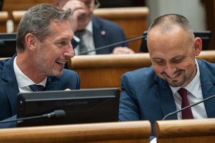 KDH vycita ministerstvu zdravotnictva mlcianie pri navrhu o vybavenosti zachraniek
