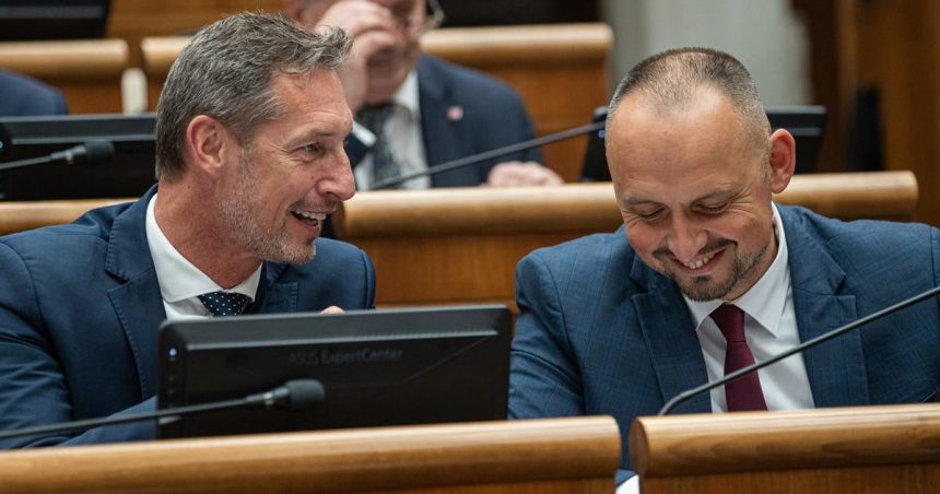 KDH vycita ministerstvu zdravotnictva mlcianie pri navrhu o vybavenosti zachraniek