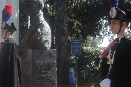 Meden kavalria nonice tyinky a nrodn komplex