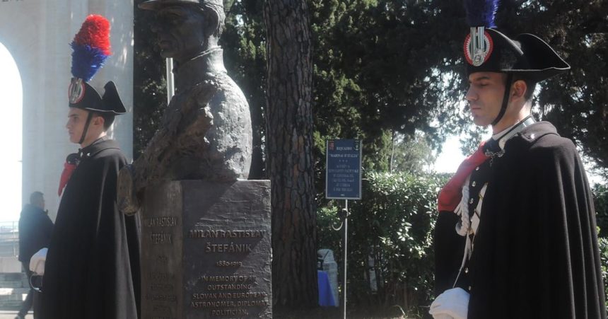 Meden kavalria nonice tyinky a nrodn komplex