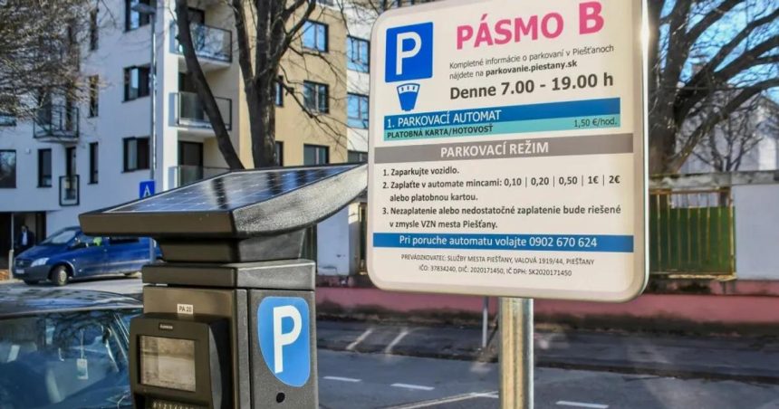 Mesto rozsirilospoplatnenuzonu o dalsietriulice Zastavili aj vesticenaparkoviskach