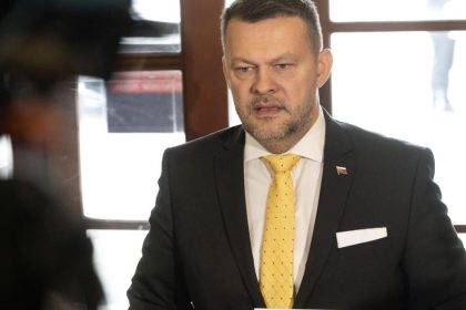 Migal nesuhlasil s vladnou novelou zakona o priestupkoch