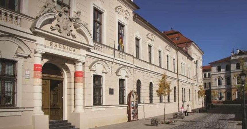 Muzeum ziskalo vzacne predmety z byvalych smaltovni ktore sa kedysi vyvozili do zahranicia