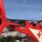 Nakladne auto sa ocitlo v priekopu letecki zachranari zachranili 26 rocneho muza