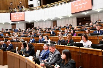 Navrh na predlzenie volebneho obdobia v samospravach uz bol predlozeny je potreba zmena ustavy