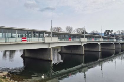 Nemecka armada ho vyhodila do vzduchu dnes bojuje s casom Ikonicky most je v havarijnom stave