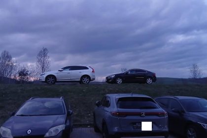 Nezastavi ich ani dopravne znacenie Vodici opakovane parkuju na hradzi Vahu napriek zakazom