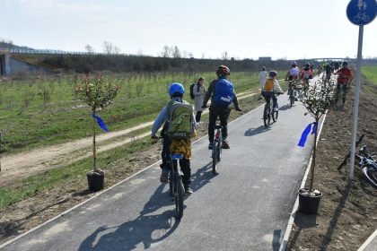 Nova cyklotrasa z Beckova spaja viacere obce a mesta V plane je aj prepojenie hradov