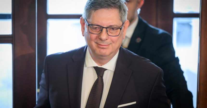 O mojej vymene vo funkcii ministra so mnou zatia nikto nehovoril tvrdi Sucko