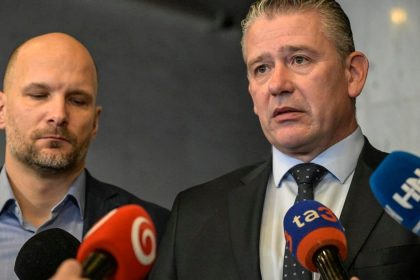 Opozycne strany oznacili zadrzanie curillovcov za divadlo sikany a politicky motivovany zasah
