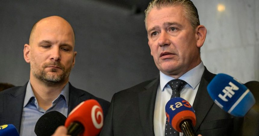 Opozycne strany oznacili zadrzanie curillovcov za divadlo sikany a politicky motivovany zasah