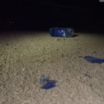 Plechy boli roztrosene po poli auto sa po naraze do znacky viackrat prevratilo