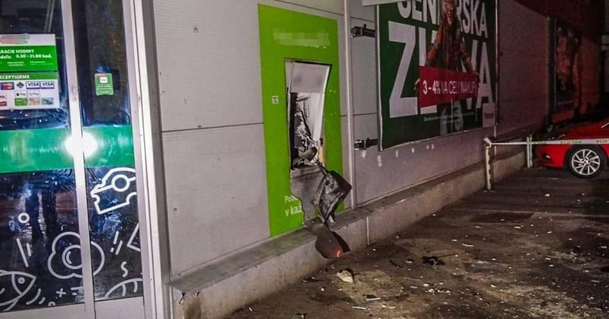Policia vysetruje nocny vybuch v Kosiciach Cielom pachatela bol bankomat