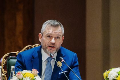 Prezident chce pockat na konkretne navrhy na upravu volieb zo zahranicia