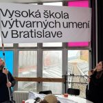 Protestny pochod Nespokojna kulturna obec opat vystupuje do ulic
