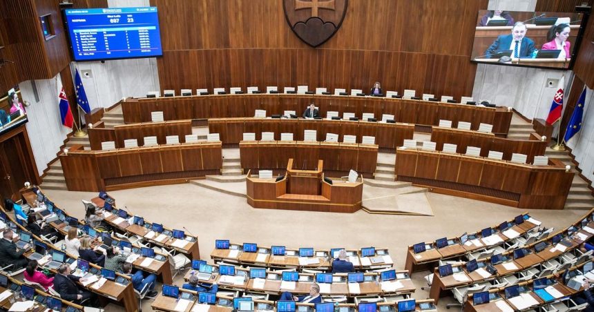 Radsej popierat pravdu ako zradit Volic si vytvaraju puto s politikmi