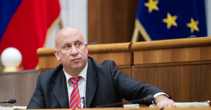 Raz sa o kandidatre na primtora Bratislavy rozhodne po prieskume v maji