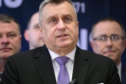 SNS predlozi navrh na predlzenie volebneho obdobia samosprav na pat rokov