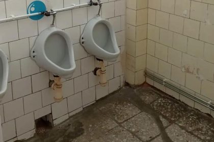 Skolske toalety maju 60 rokov Obec nema peniaze na opravu zasiahli ucitelky