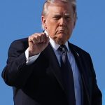 Trump pohrozil nasadenim agentov ICE na letiskach kvoli sporu o financovanie