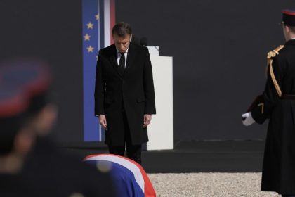 Vo Francuzsku sa rozlucili s byvalym premirom Lionelom Jospinom