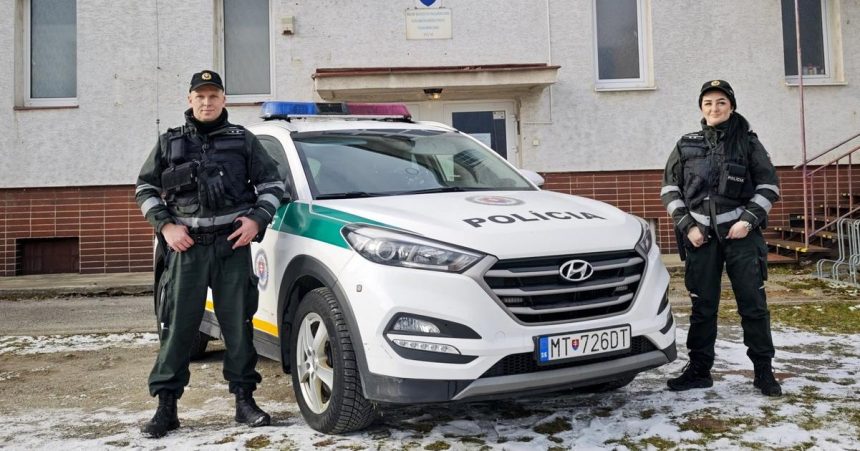 Znepokojila ich jedna drobnost O chvilu uz policajti zachranovali muzovi zivot