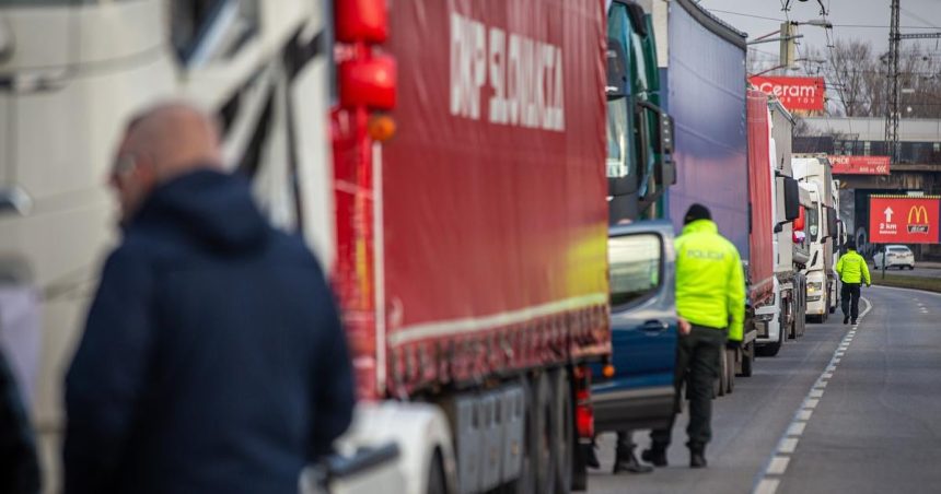 autodopravcovia su nespokojni s vyjadreniami kamenickeho ziadaju stat o pomoc a hrozia strajkom