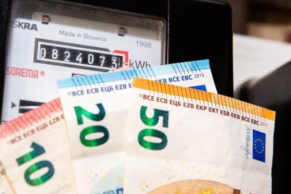 energopomoc prisli ste neskoro peniaze uz neuvidite udajne sa vysmiala postarka