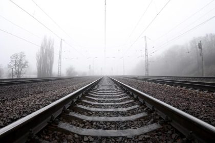 takmer 41 percent zeleznicnych trat eu ma dve alebo viac kolaj uvadza eurostat