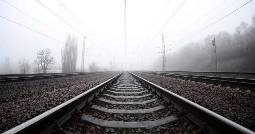 takmer 41 percent zeleznicnych trat eu ma dve alebo viac kolaj uvadza eurostat