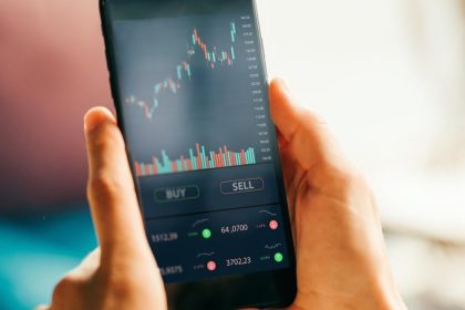 Akciove trhy minuly tyzden vyrazne rastli povzbudilo ich primerie na Blizkom vychode