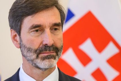 Blanar odcestoval na navstevu Albanska spolu s ministrom zahranicnych veci Ceska a Rakuska